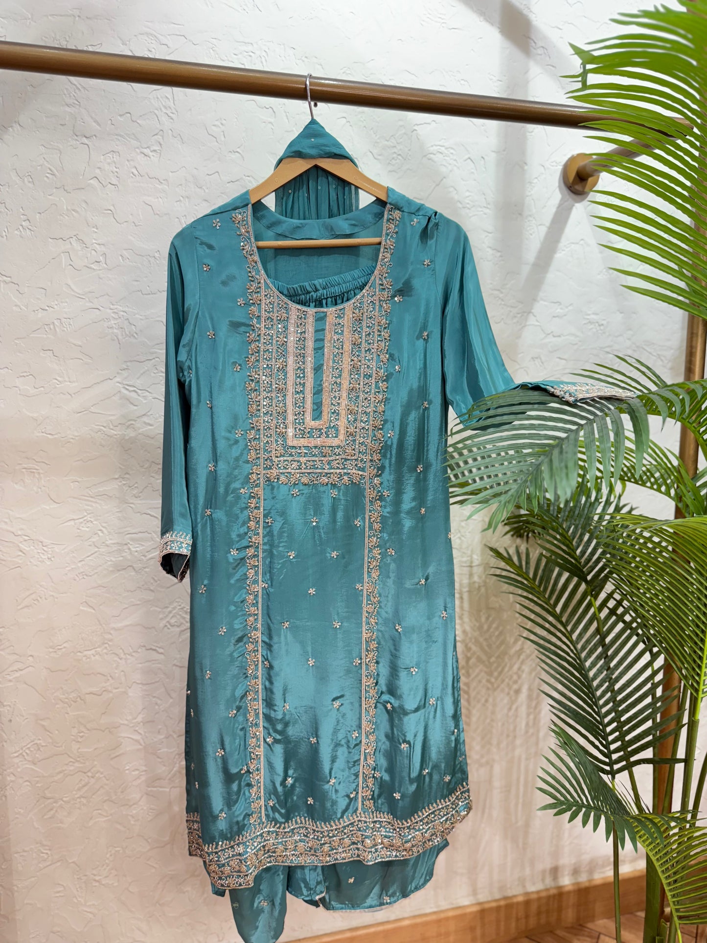 Gardenia-Partywear Suits